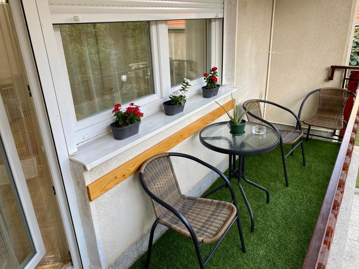 Apartment  Ni Exterior foto